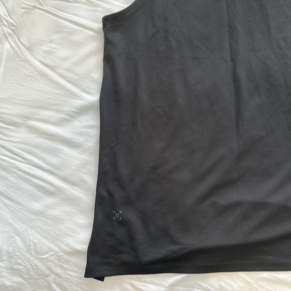 Metal Vent Tech Sleeveless Shirt - Picture 2 of 2